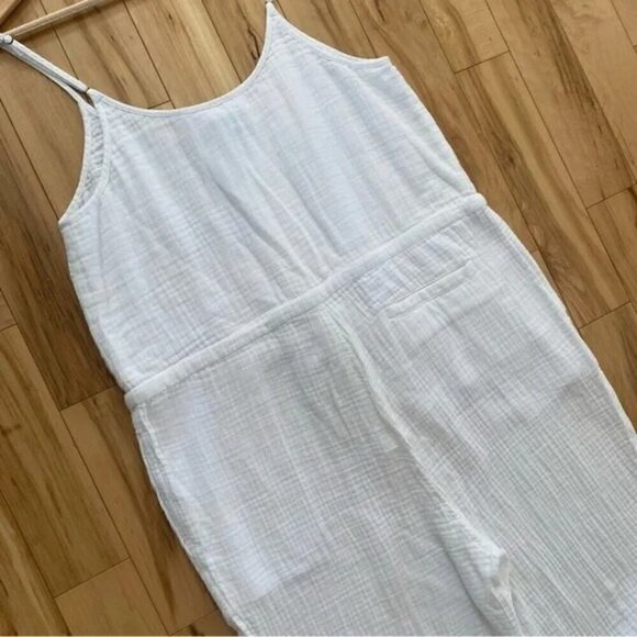 Faherty Leila Jumpsuit Sz Medium White All Organic Cotton Pockets Adj Straps NEW - Picture 4 of 16